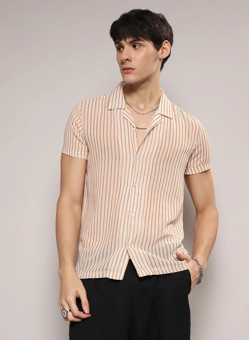 Campus Sutra Campus Sutra Men's White & Brown Unbalanced Striped Shirt For Casual Wear | Spread Collar | Short Sleeve | Button Closure | Shirt Crafted With Comfort Fit For Everyday Wear