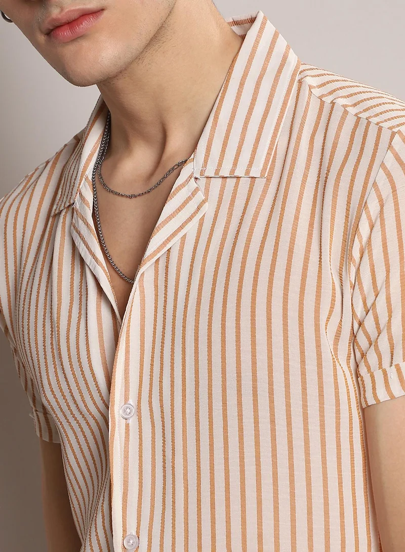 Campus Sutra Campus Sutra Men's White & Brown Unbalanced Striped Shirt For Casual Wear | Spread Collar | Short Sleeve | Button Closure | Shirt Crafted With Comfort Fit For Everyday Wear