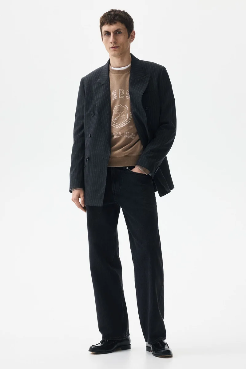 اتش اند ام سويت شيرت بقصة واسعة مزين بطبعة