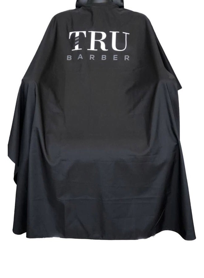 TRU BARBER عباءة 100% بوليستر، عباءة خفيفة الوزن ومقاومة للماء، عباءة صالون محترف مع إغلاق بالضغط، عباءة حلاقة، عباءة محل الحلاقة، 130 سم × 58" (أسود/أبيض) - Image 1