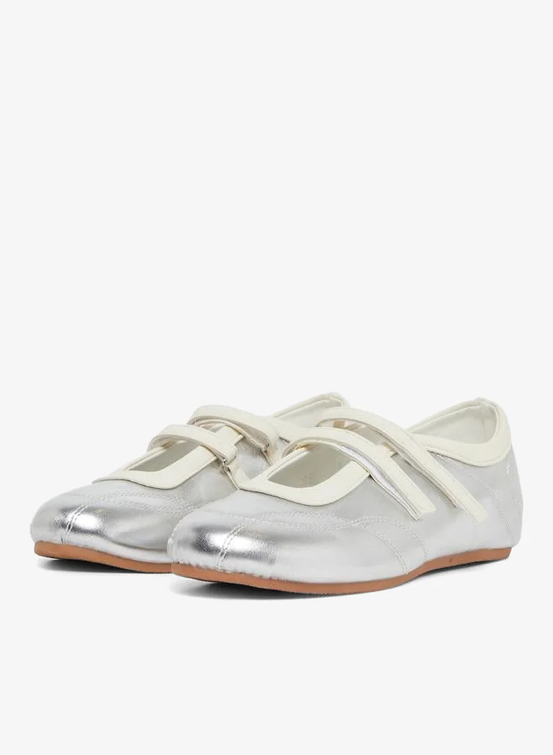 Styli Metallic Look Sneakers with Hook and Loop