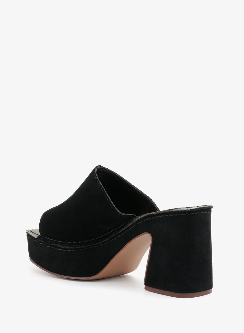 Lorianne Laiba - platform Mules