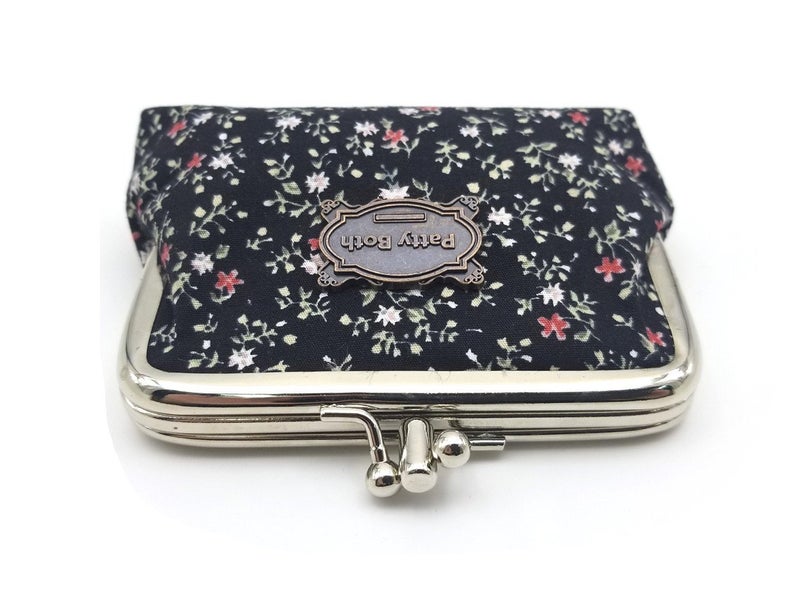 Patty Both Cute Classic Floral Exquisite Buckle Coin Purse - Image 3