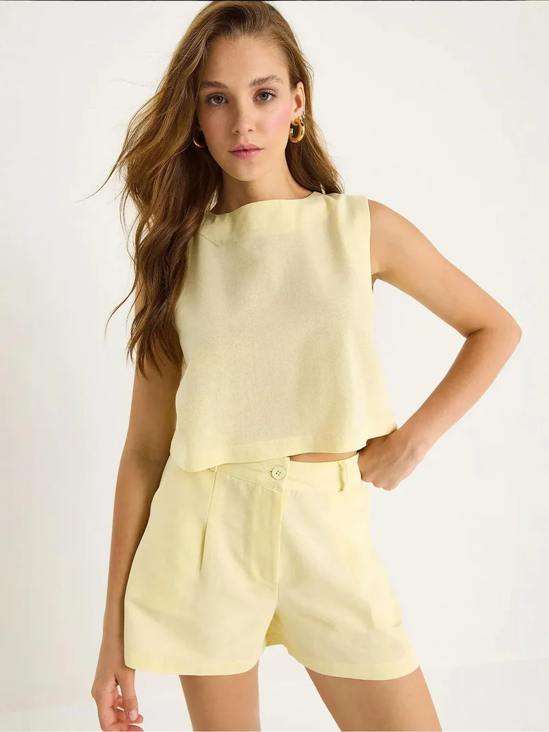 Bianco Lucci LUCCI High Waist Sleeveless Crew Neck Two-Piece Set