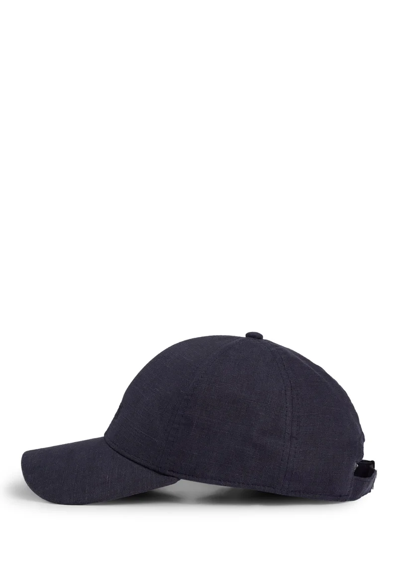 بوس Linen cap with embroidered logo