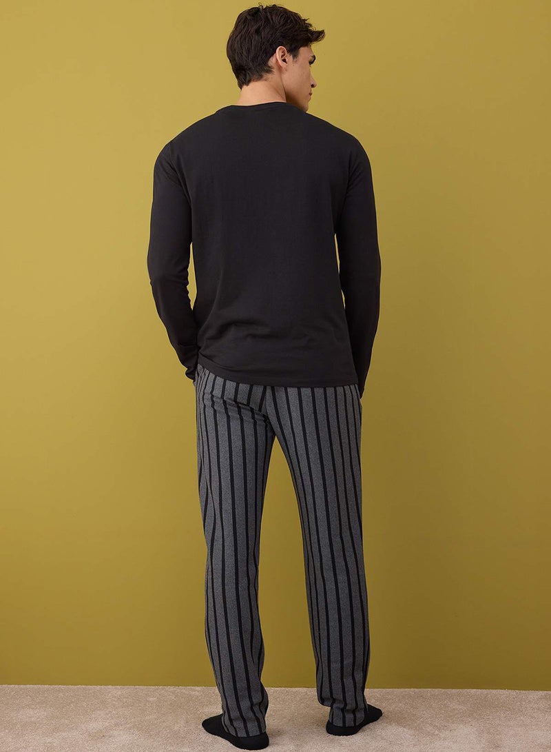trendyol Black - Anthracite Regular Fit Striped Textured Knitted Pajama Set Tmnaw26Pt00006 - Image 4