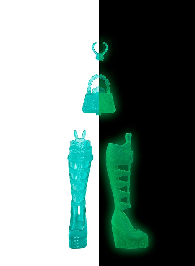 MONSTER HIGH Monster High  Doll and Fashion Set, Twyla  Doll, Skulltimate Secrets : Neon Frights , Dress-Up Locker with 19+ Surprises - Image 5