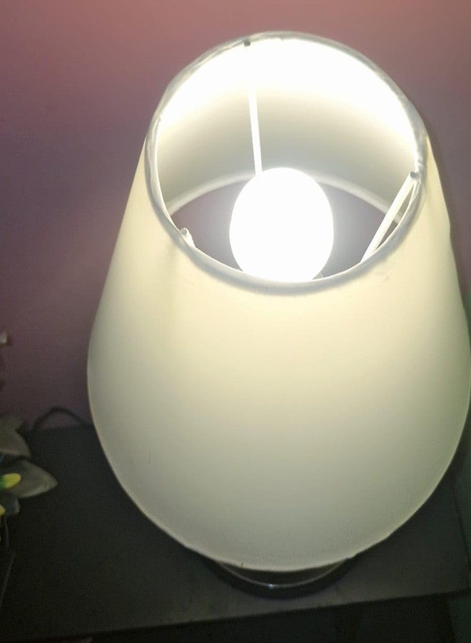 مصباح طاولة أنيق وعصري من SECURE DECOR بقاعدة سوداء كلاسيكية وغطاء قماشي أبيض | إضاءة محيطة ناعمة لغرفة المعيشة، غرفة النوم، المكتب | مصباح ديكور أنيق بجانب السرير مع حامل لمبة E27 - Image 3