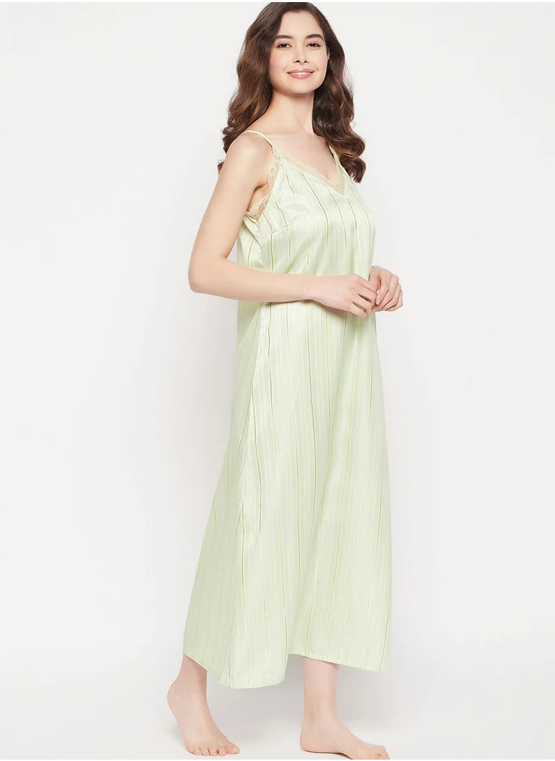 كلوفيا V-Neck Nightdress