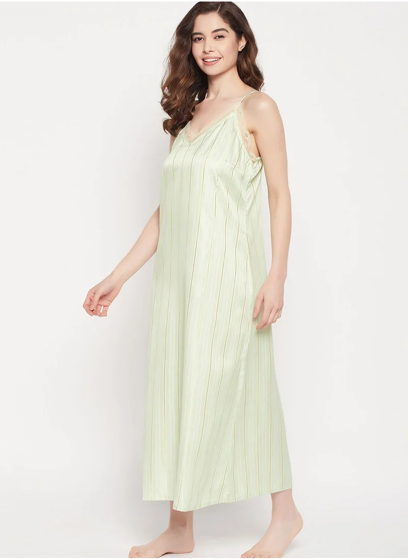 كلوفيا V-Neck Nightdress