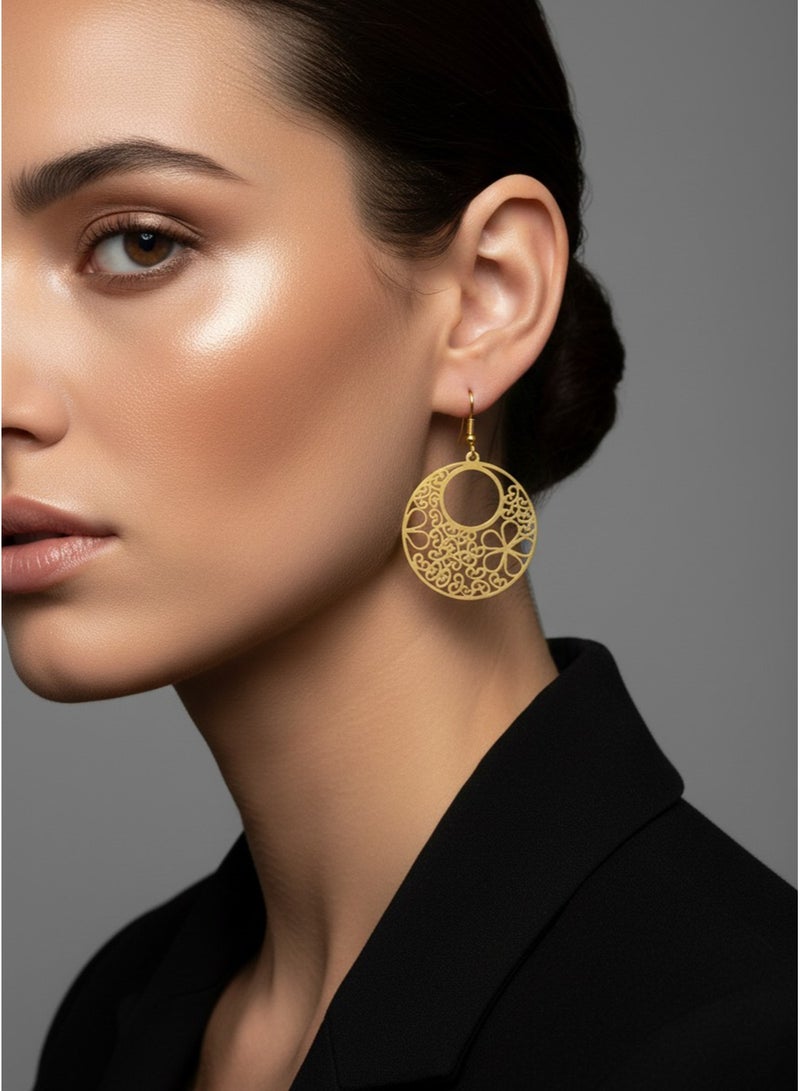 جوليا ستور أقراط متدلية دائرية مجوفة من الفولاذ المقاوم للصدأ المطلي بالذهب عيار 18 قيراطًا، بتصميم أنيق وفاخر مستوحى من الطراز المصري الشرقي البدوي التقليدي. هدية مثالية للنساء. - Image 5