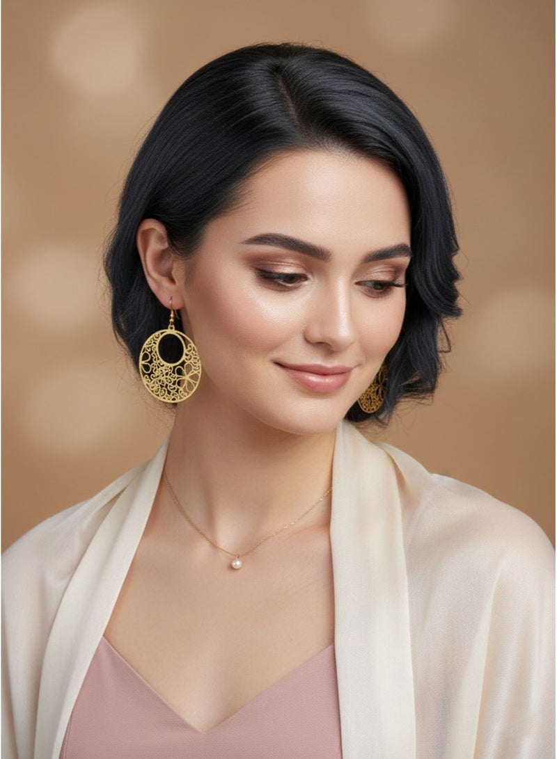 جوليا ستور أقراط متدلية دائرية مجوفة من الفولاذ المقاوم للصدأ المطلي بالذهب عيار 18 قيراطًا، بتصميم أنيق وفاخر مستوحى من الطراز المصري الشرقي البدوي التقليدي. هدية مثالية للنساء. - Image 4