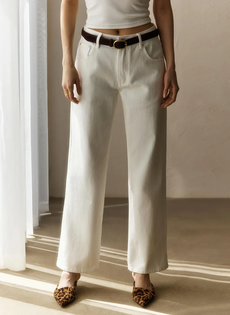 ليتشي جينز مستقيم أحادي اللون