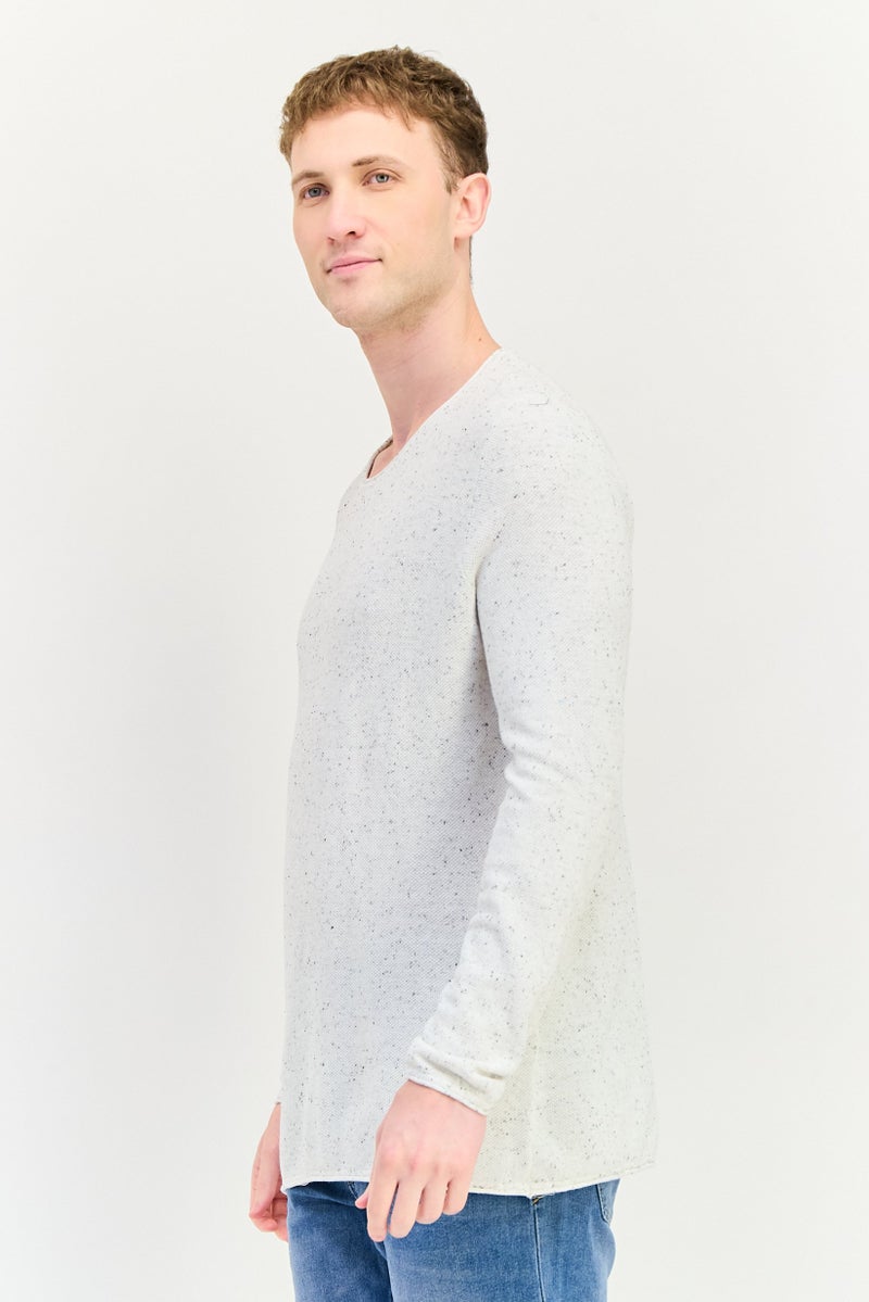 Celio Men Crew Neck Textured Long Sleeve Sweater, Off White - Image 2