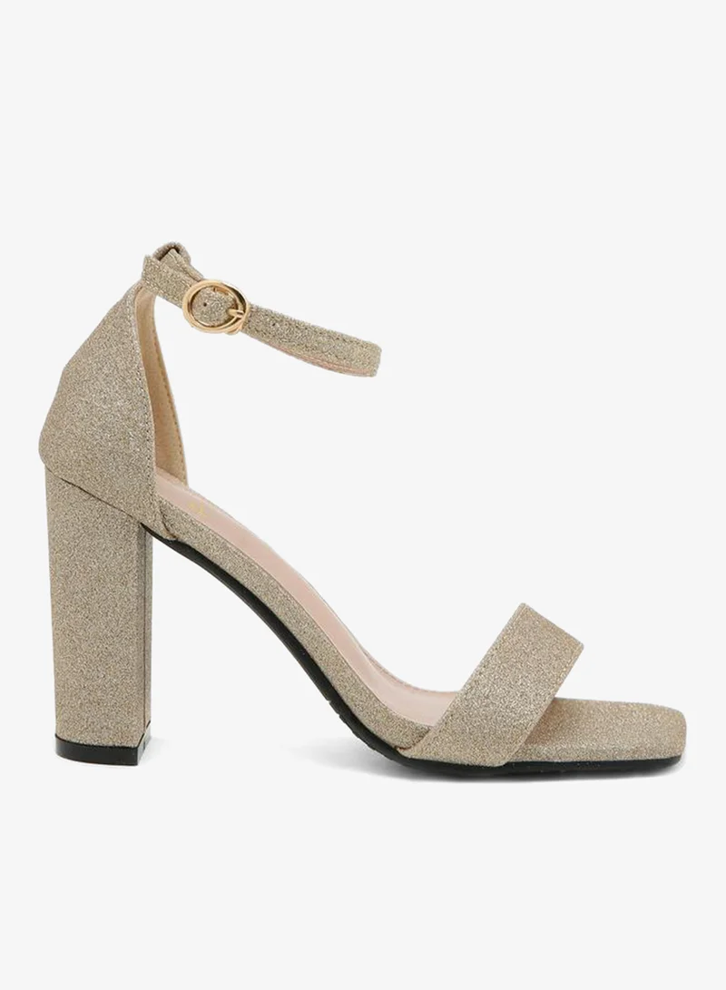 سنيك ايه بيك صنادل بكعب عريض مفتوح من الأمام مزينة