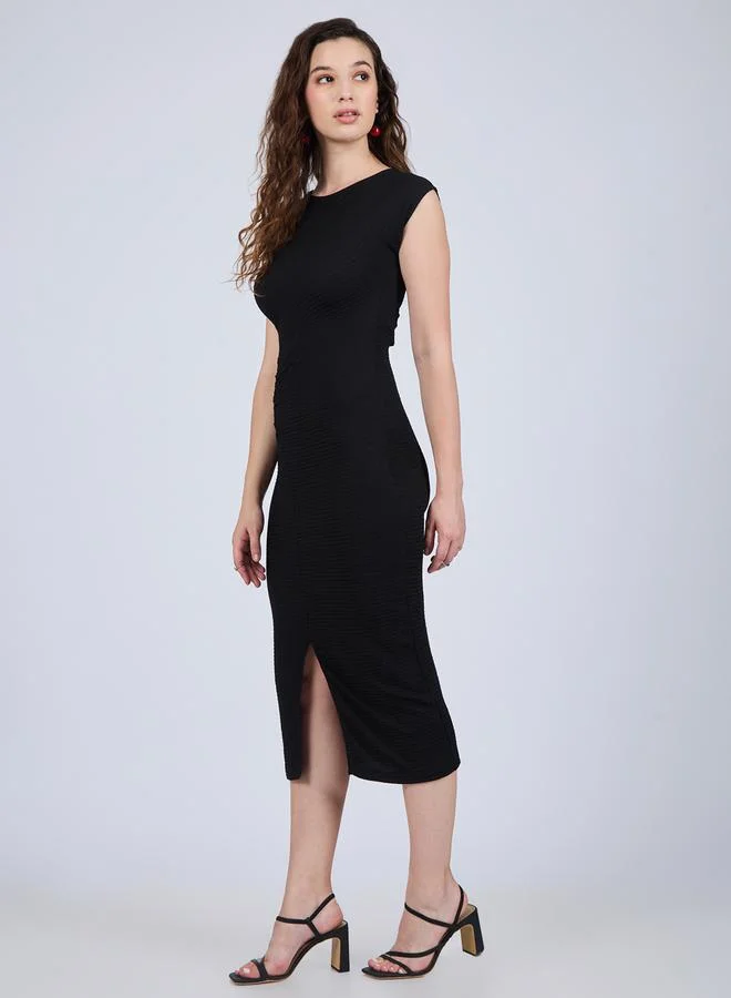 Outzidr  Black Textured Knit Bodycon Midi Dress for Women | Best Price UAE