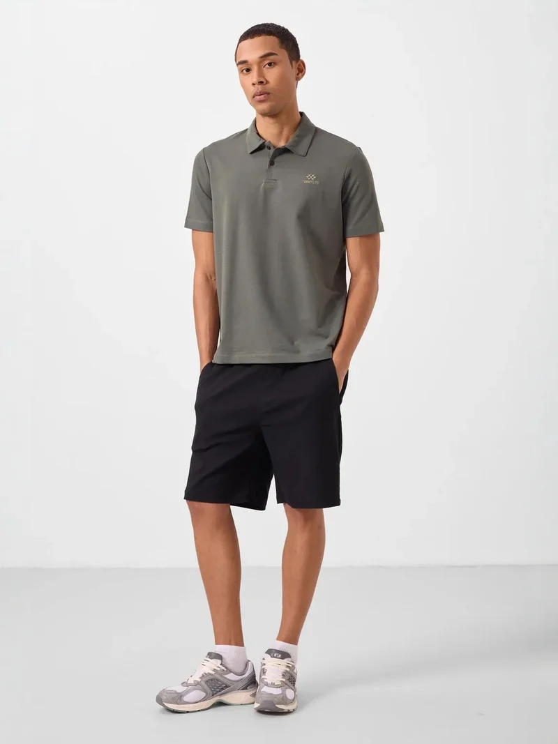 تومي لايف TOMMY Men's Woven Chino Shorts