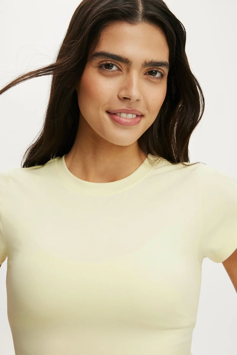 ULTRA SOFT FITTED TSHIRT