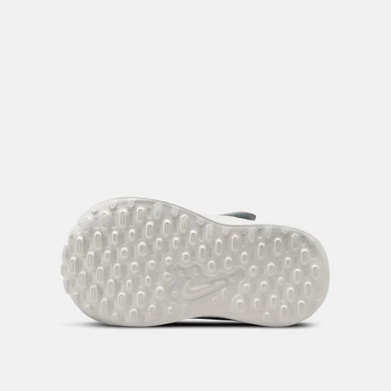 Nike Kids' Revolution 7 Shoes