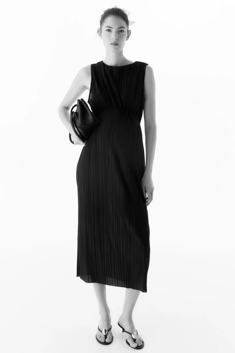 H&M MAMA Plissé dress