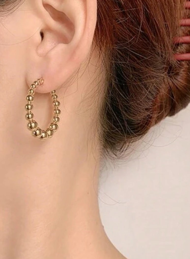 إيكوال حلق اذن نسائي أنيق مصنوع من الاستانلس ستيل ومطلي باللون الذهبي عيار 18 - Image 1