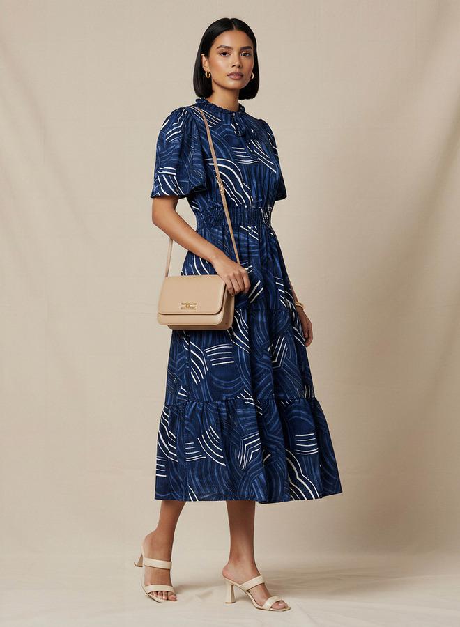 سبلاش فيڤ فستان ميدي من الفيسكوز بطبقات وأكمام فراشة - Image 2