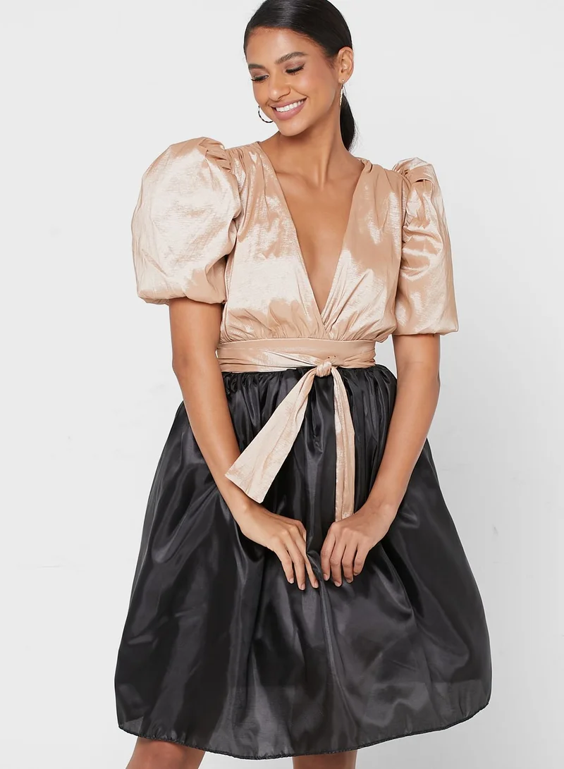 I SAW IT FIRST Champagne Taffeta Extreme Puff Sleeve Tie Front