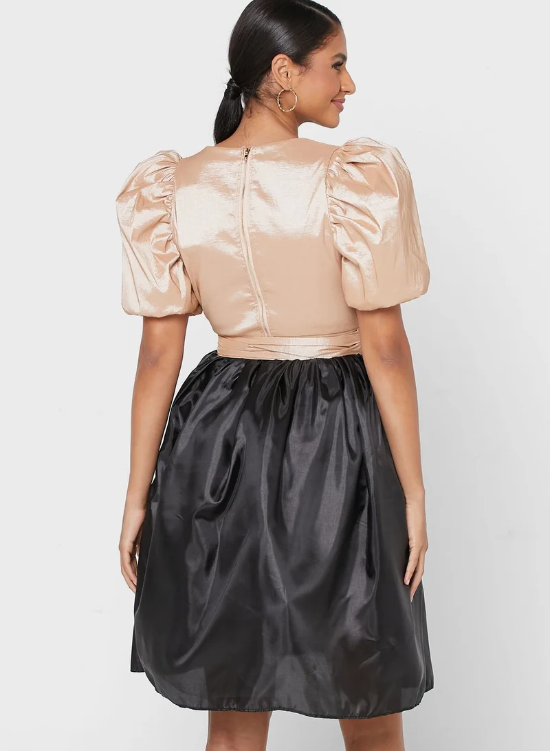 I SAW IT FIRST Champagne Taffeta Extreme Puff Sleeve Tie Front