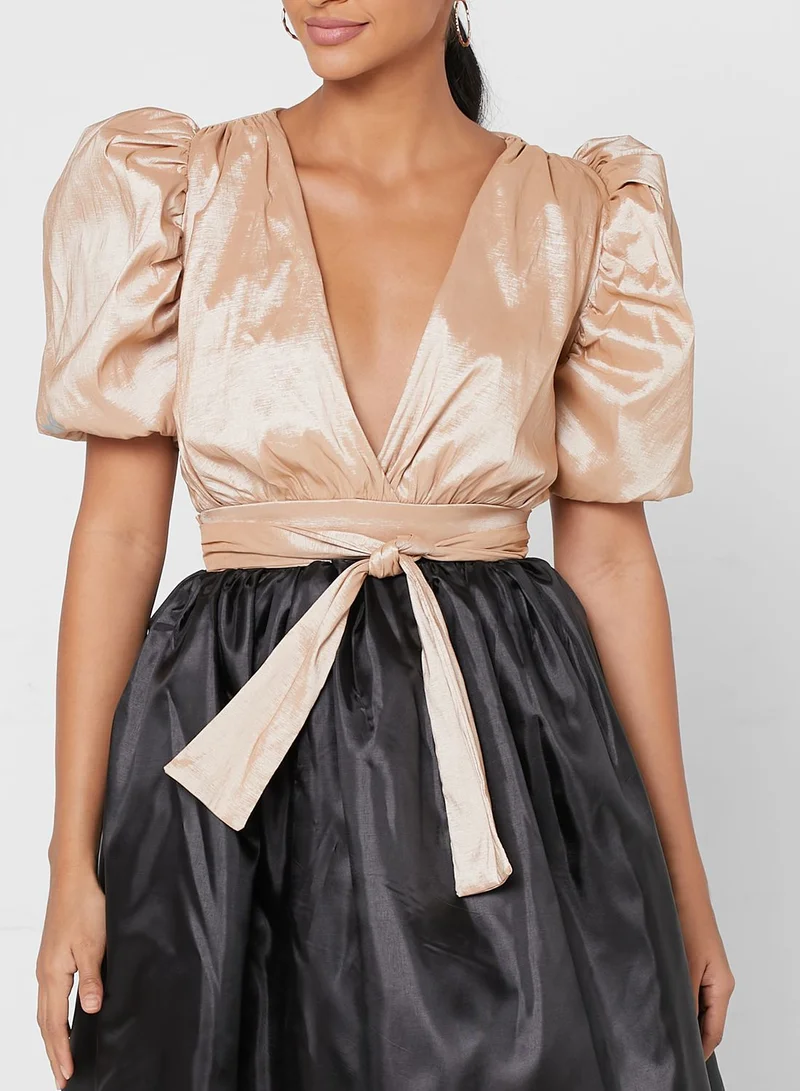 I SAW IT FIRST Champagne Taffeta Extreme Puff Sleeve Tie Front