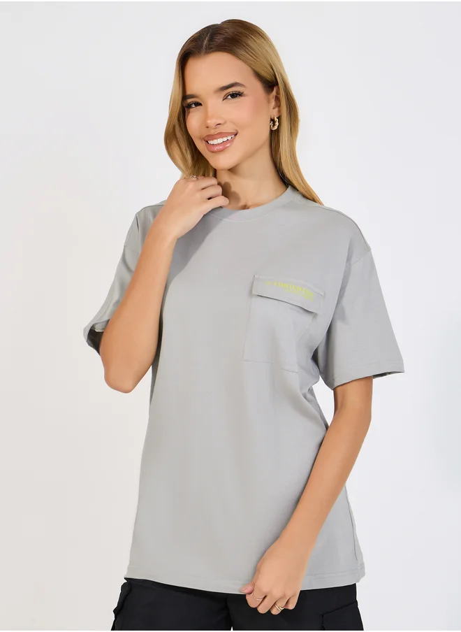 ستايلي Styli Oversized Forward Shoulder T-Shirt with Pocket and Short Sleeve