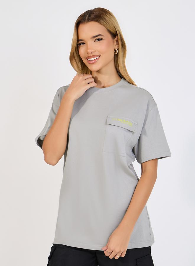 Styli Styli Oversized Forward Shoulder T-Shirt with Pocket and Short Sleeve - Image 1