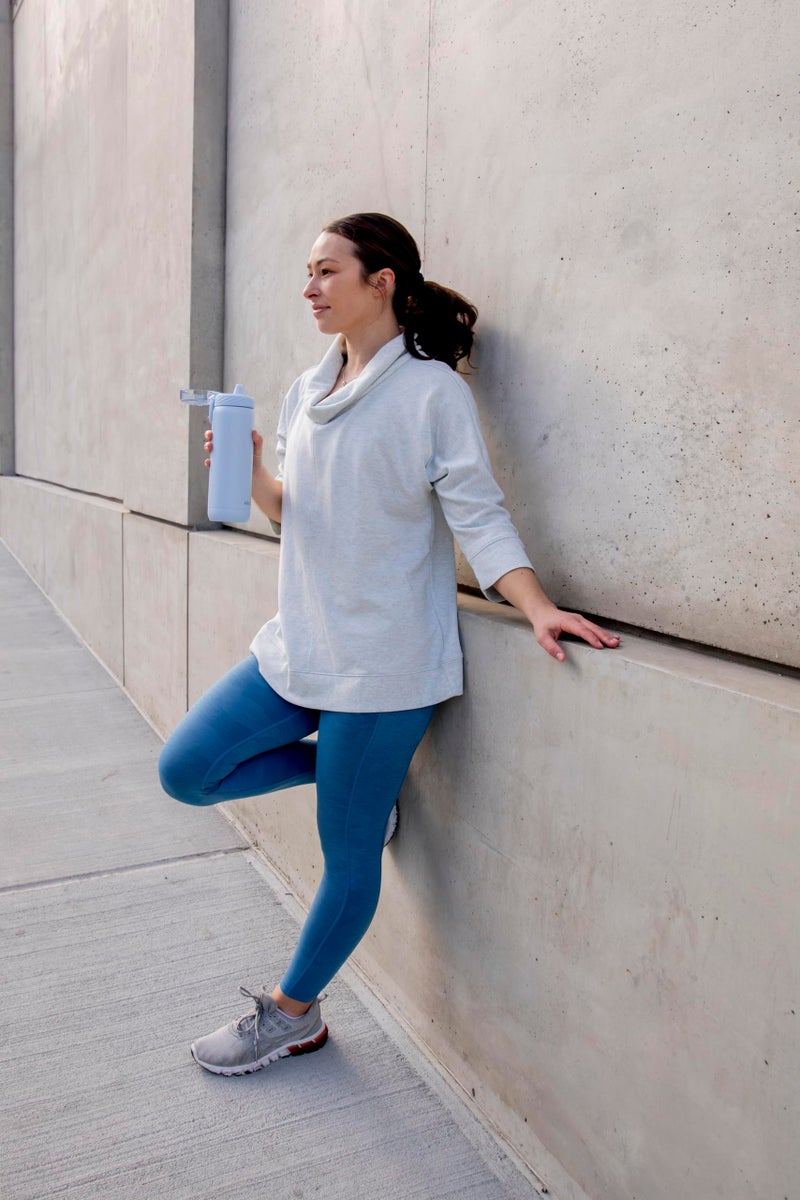 Ello Cooper 32oz Stainless Steel Water Bottle with Straw and Carry Handle, Double Walled and Vacuum Insulated Metal, Leak Proof Locking Lid with Soft Silicone Spout, Reusbale, BPA Free, Halogen Blue - Image 2