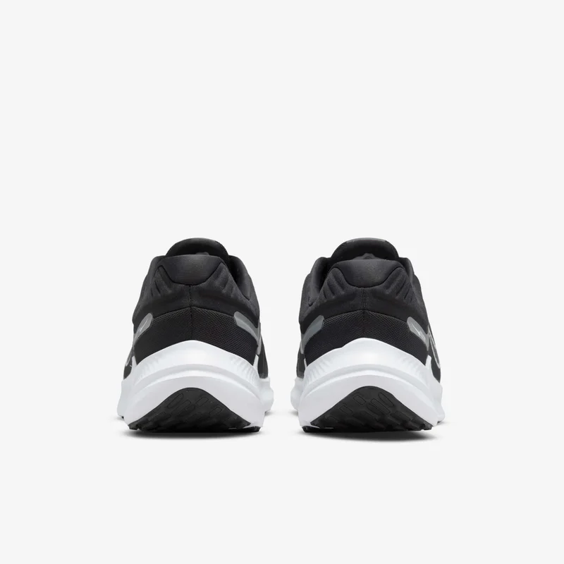 Nike Black Men's Quest 5 Road Running Shoe for Men | Best Price UAE