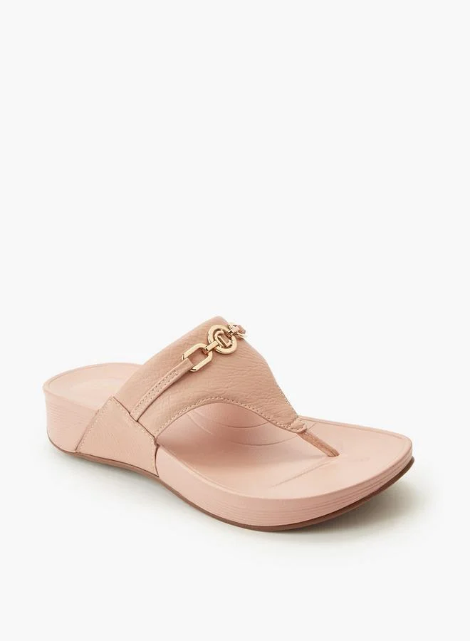 لو كونفورت Women Chain Detail Thong Sandals