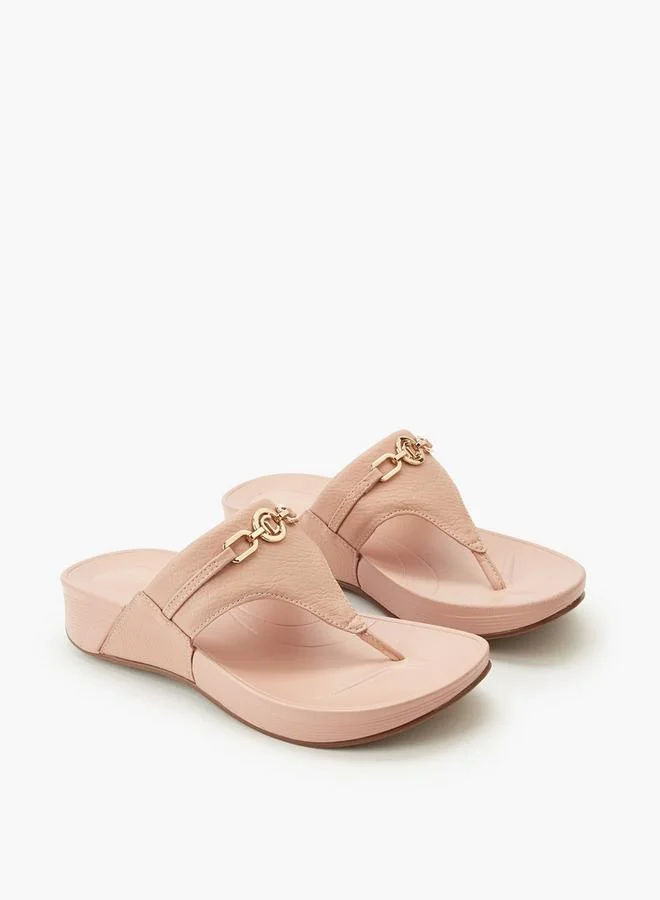 لو كونفورت Women Chain Detail Thong Sandals