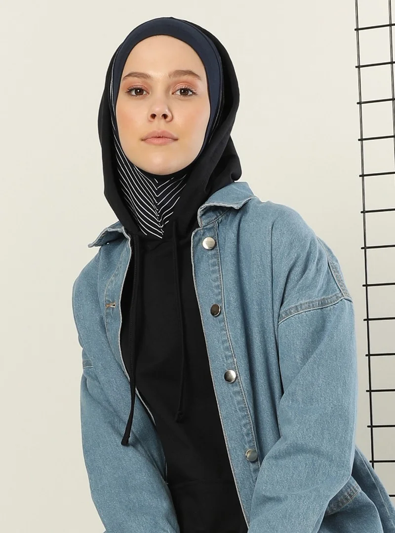إيكاردين Striped Sports Bonnet - Dark Navy Blue -