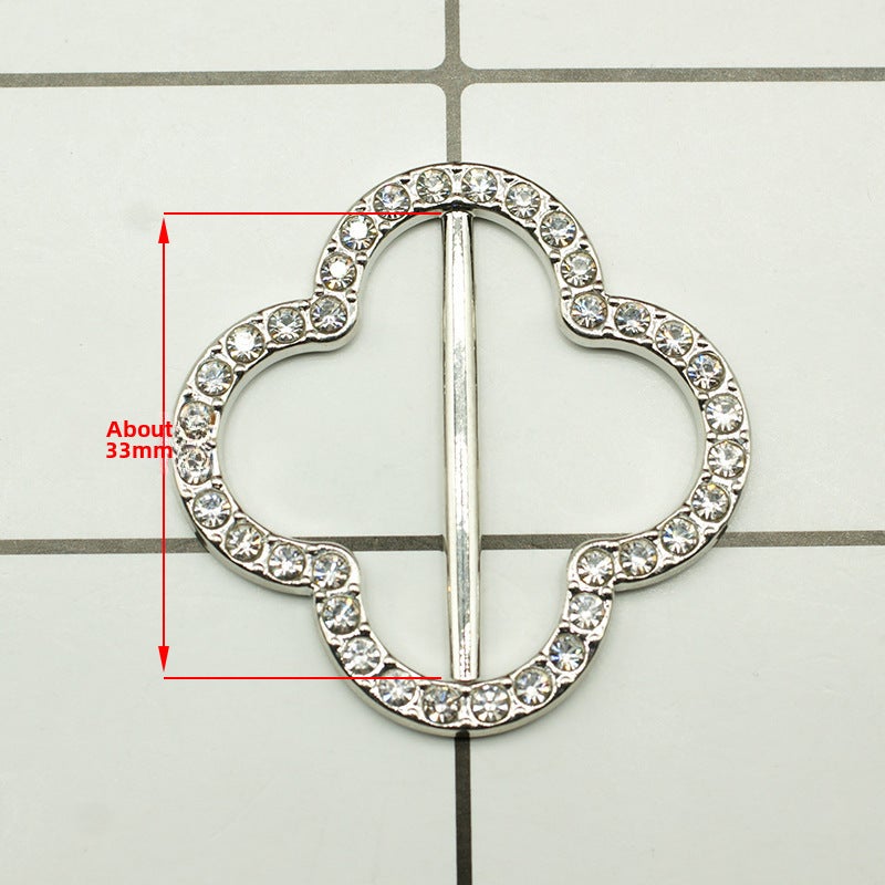 Korean Multifunctional Scarf Buckle with Pearls and Rhinestones Y003 Four-leaf clover (silver) 