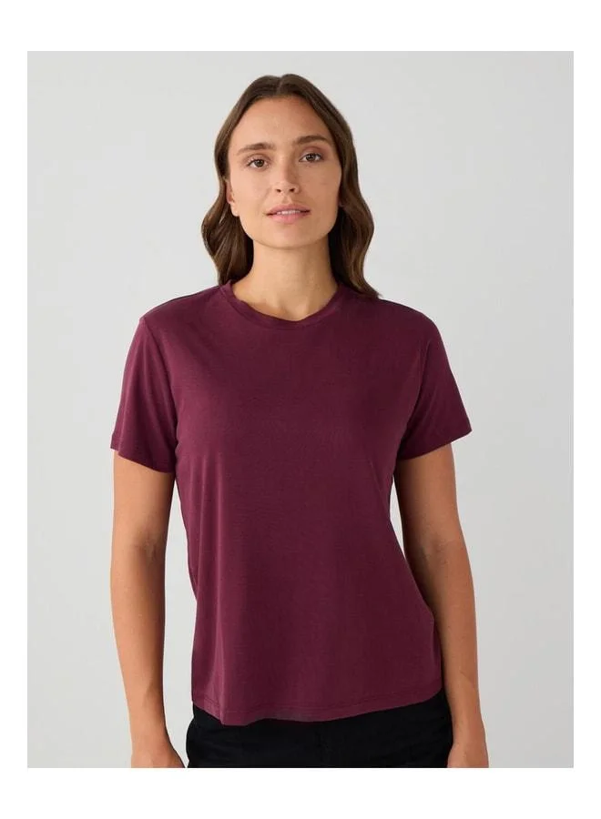 Jimmy Key Burgundy Straight-Cut Bike Neck Short Sleeve Basic T-Shirt.