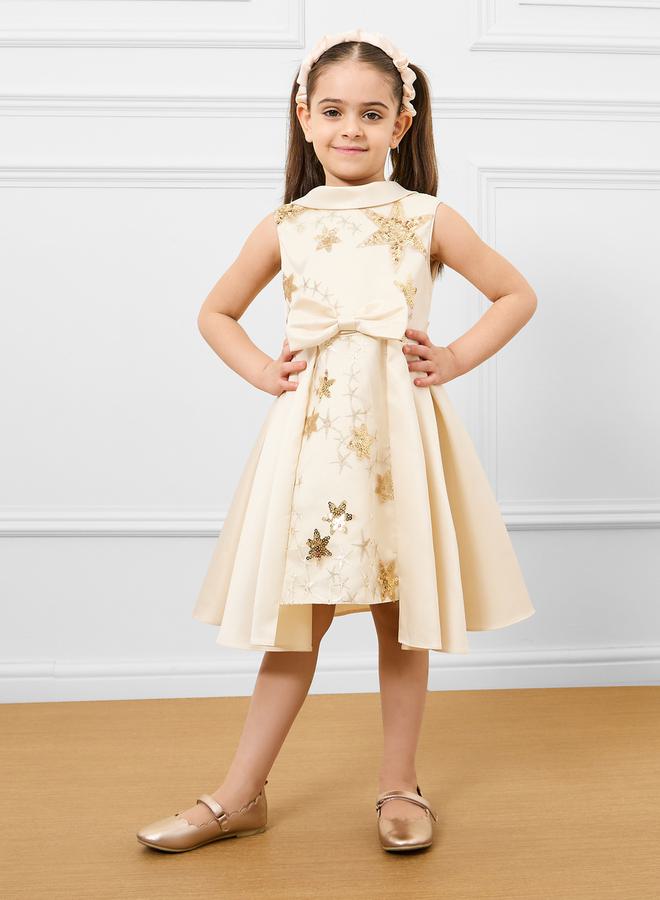 ستايلي فستان بتفاصيل طبقات مع فيونكة - Image 1