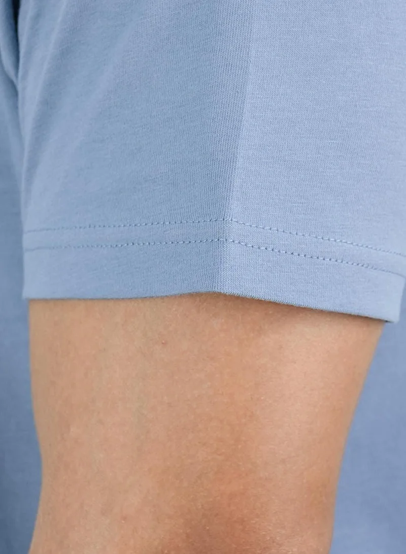 GIORDANO  Men's Cotton Signature Print Slim Fit Tee for Men | Best Price UAE