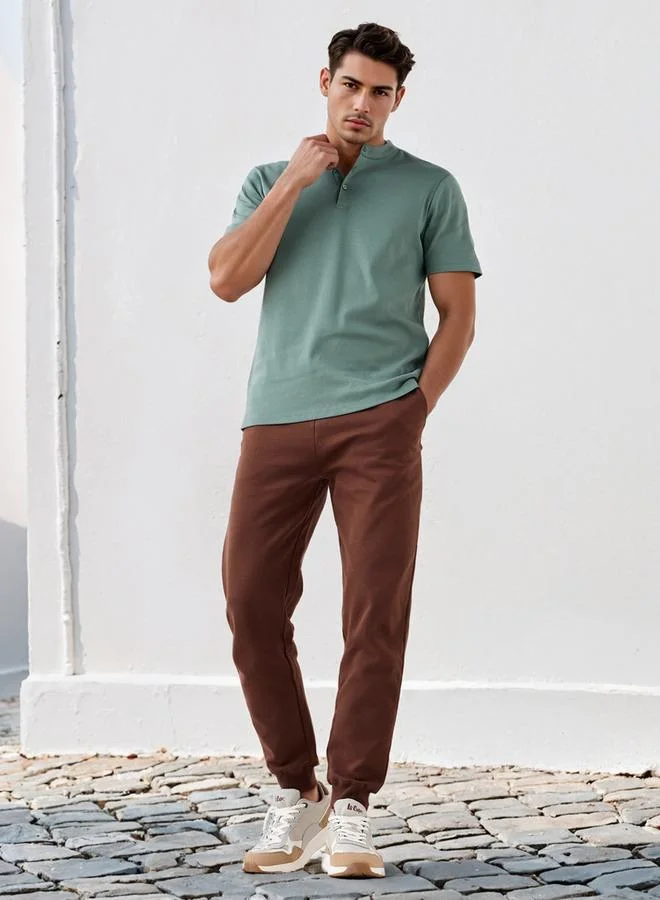 سبلاش فيڤ تيشيرت بياقة هينلي بقصة عادية