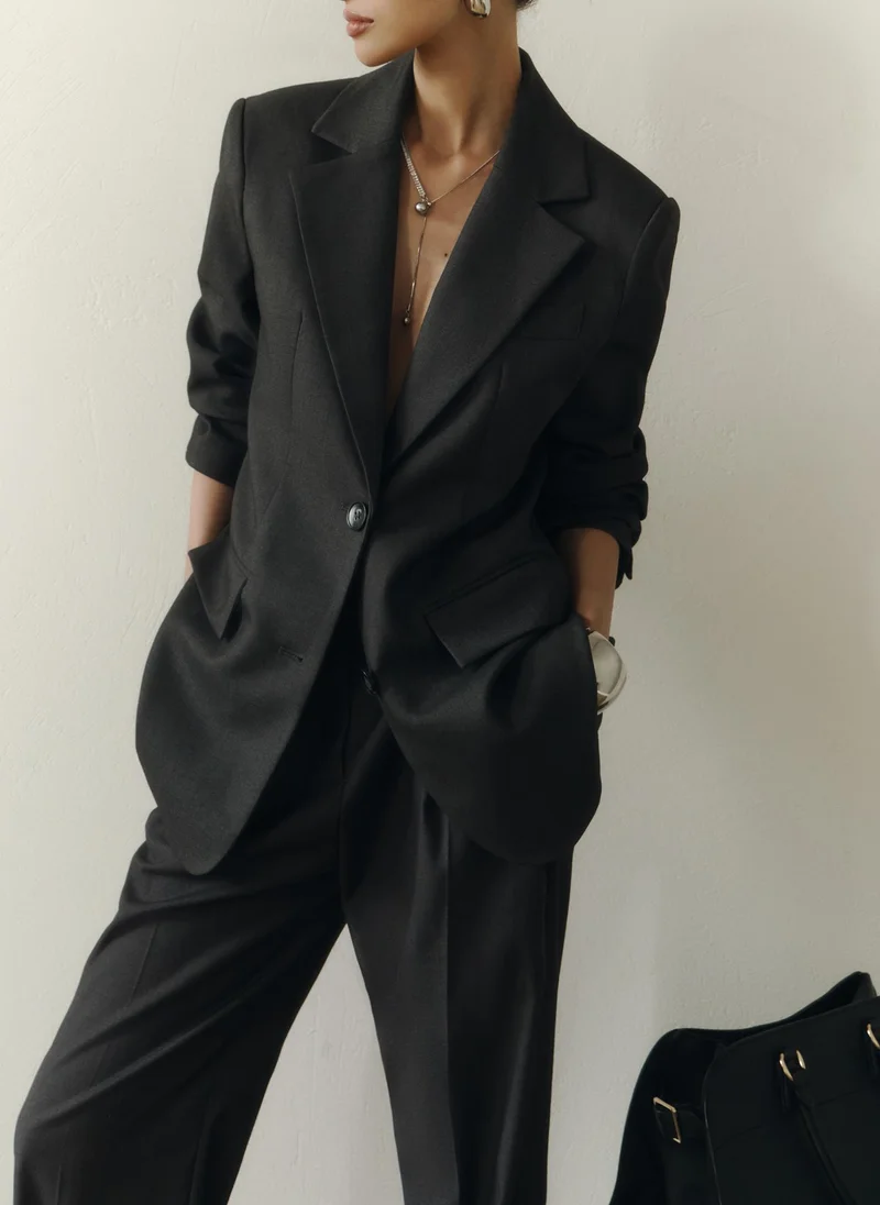 Straight jacket in suiting fabric