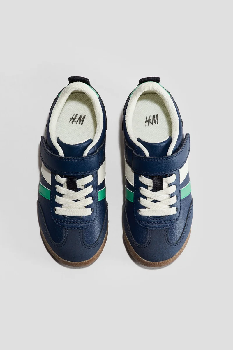 اتش اند ام حذاء رياضي