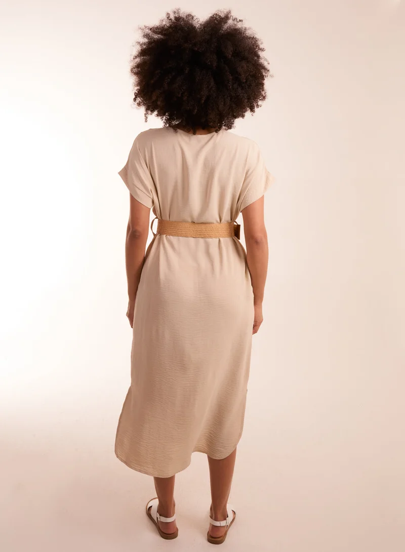 بلو فانيلا فستان ميدي بياقة على شكل حرف  وحزام