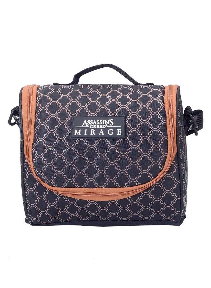 Ubisoft مجموعة حقائب ترولي بعجلات كبيرة 3 قطع من أساسنز كريد ميراچ - حقائب سفر ومدرسة متميزة مع حقيبة ظهر، حقيبة غداء وحافظة أقلام - إصدار ألعاب سوداء للأولاد (أصلي من يوبيسوفت) - Image 4