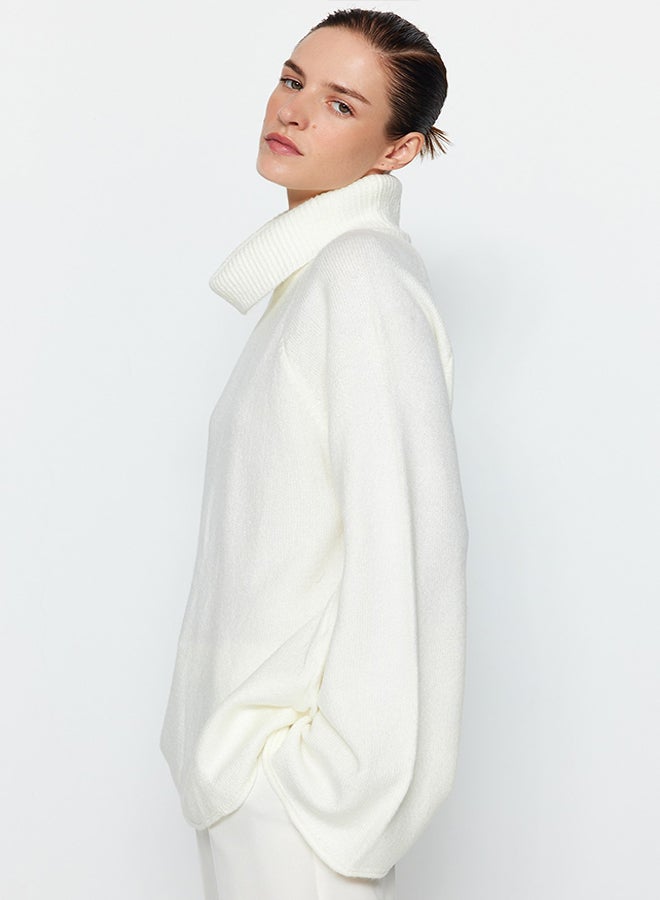 trendyol Ecru Soft Textured Turtleneck Knitwear Sweater TWOAW24KZ00426 - Image 3