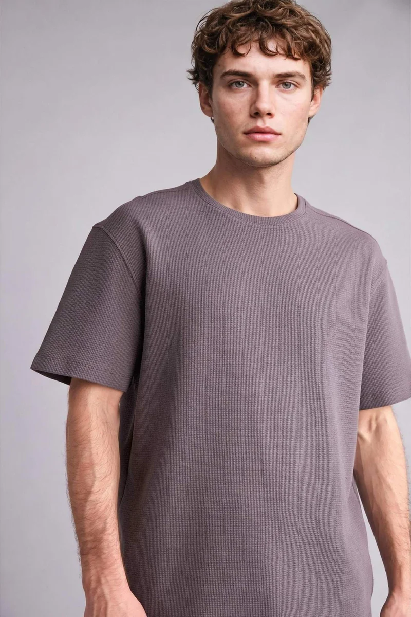ديفاكتو Comfort Fit Short Sleeve T-Shirt