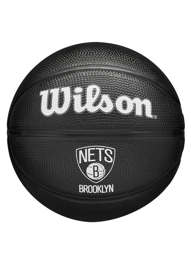 Wilson كرة السلة المصغرة تكريم فريق NBA - بروكلين نتس - الحجم 3 (كرة مصغرة) - سوداء - Image 1