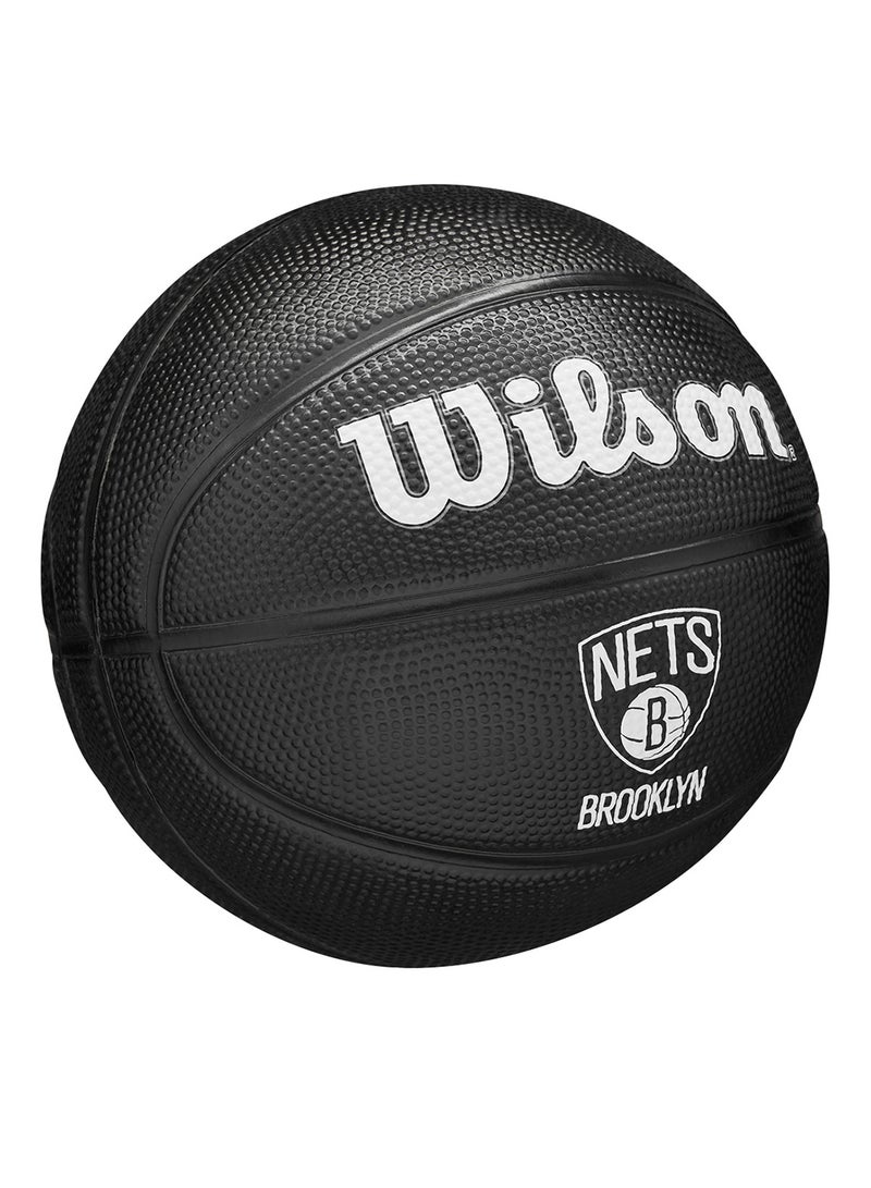 Wilson كرة السلة المصغرة تكريم فريق NBA - بروكلين نتس - الحجم 3 (كرة مصغرة) - سوداء - Image 2