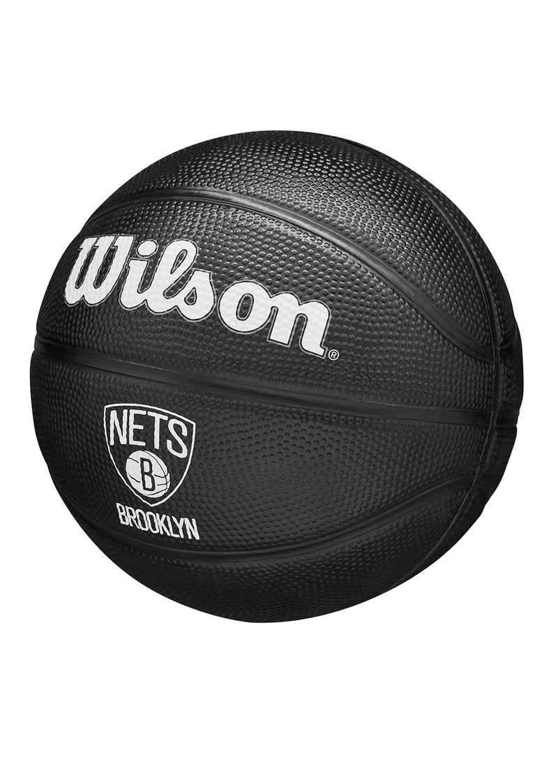 Wilson كرة السلة المصغرة تكريم فريق NBA - بروكلين نتس - الحجم 3 (كرة مصغرة) - سوداء - Image 3